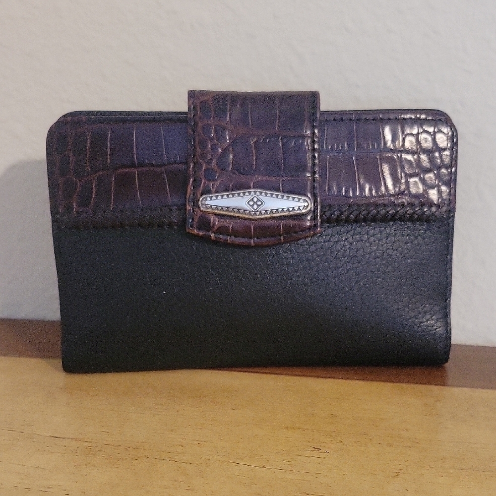 Brighton Pebbled Leather Croc Embossed Bi-Fold Checkbook Wallet Chocolate/Black
